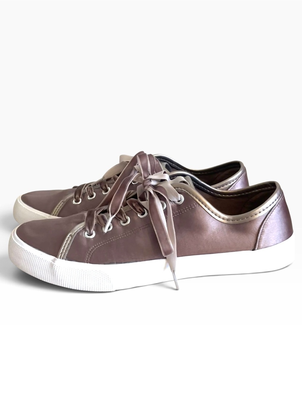 Mossimo Metallic Satin Low Sneakers Velvet Ribbon Laces Gunmetal Gray Silver 8